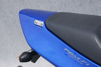 【ヤマモトレーシング】YAMAMOTORACING リアグラブカバー シルバー CBR1100XX【カタログ品番：P073-0625】【メーカー品番：00018-01S】