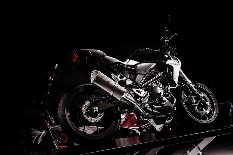 【ヤマモトレーシング】ヤマモト.R SPEC-A TYPE-SA 認証 CB250R 18-(2BK-MC52)【カタログ品番：P095-0054】【メーカー品番：10268-71SSA】