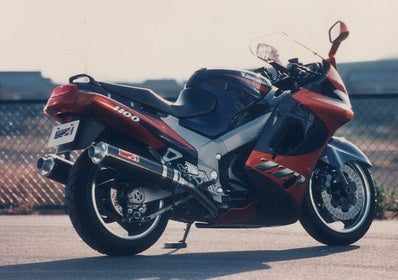 【ヤマモトレーシング】ヤマモト.R ステン4-2-1-2 カーボンサイレンサー ZZR1100【カタログ品番：P026-4042】【メーカー品番：41100-52SCB】