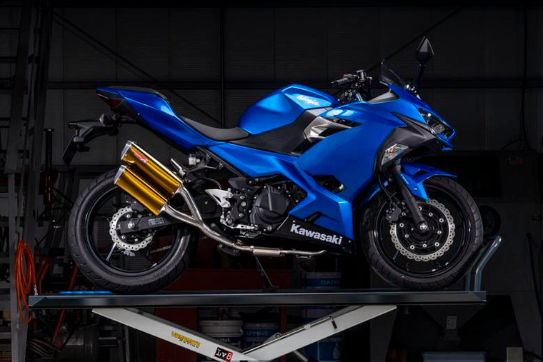 【ヤマモトレーシング】ヤマモト.R SPEC-A 2-1-2 TWIN ゴールド Ninja250 18-(2BK-EX250P)【カタログ品番：P093-7681】【メーカー品番：40255-52SAG】