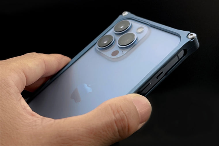 【ギルドデザイン】ソリッドバンパー レッド          iPhone 13/13 Pro GI-431R 43252