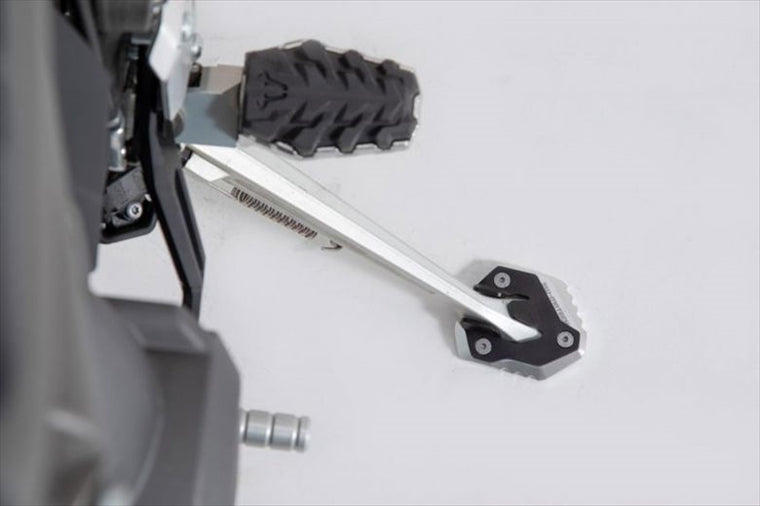 【エスダブリューモーテック】SWモーテック サイドスタンドエクステンション BLK／SIL TIGER800XC／XR 18 STS1110210300