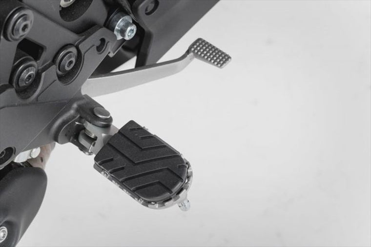 【エスダブリューモーテック】SWモーテック ION フットレストキット VERSYS1000 11／650 14／X300 16 FRS0801110102/S