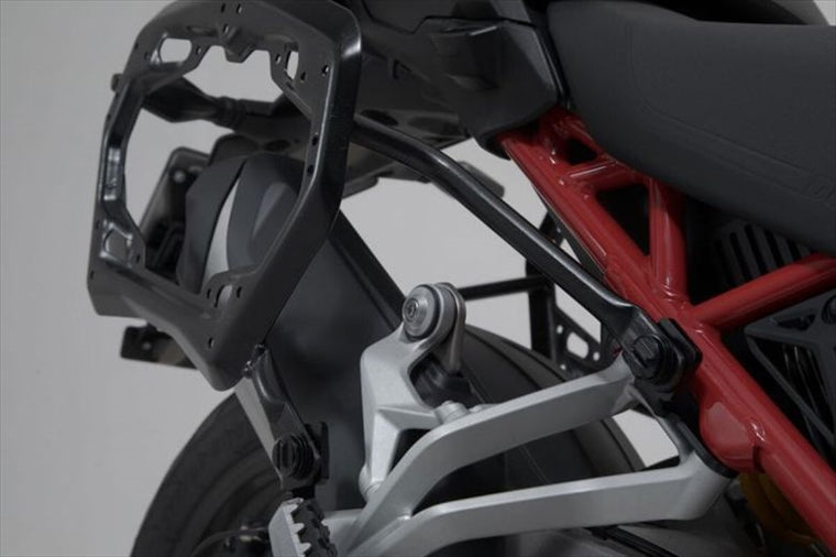 【エスダブリューモーテック】SWモーテック PROサイドキャリア BLK DUCATI MULTISTRADA V4 20 KFT2282230000/B