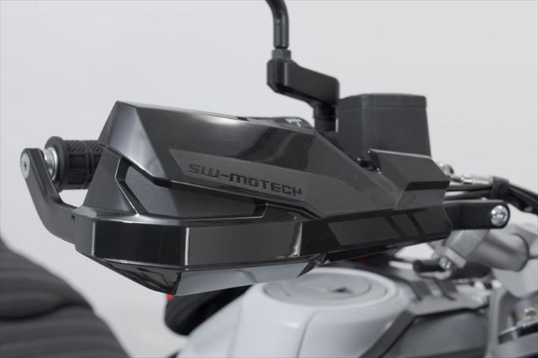 【エスダブリューモーテック】KOBRA ハンドガードキット BLK DUCATI DESERTX 22 HPR0022026100/B