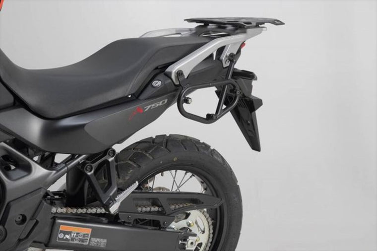 【エスダブリューモーテック】SLC サイドキャリア (左) XL750TRANSALP 22-23 HTA0107010000