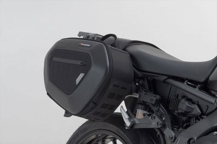 【エスダブリューモーテック】PRO BLAZEサドルバッグセット MT09/SP 20-23 BCHTA0674032101
