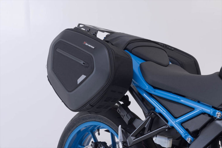 【エスダブリューモーテック】PRO BLAZEサドルバッグセットハイバージョン BLK GSX-8S 22 BCHTA0574031100