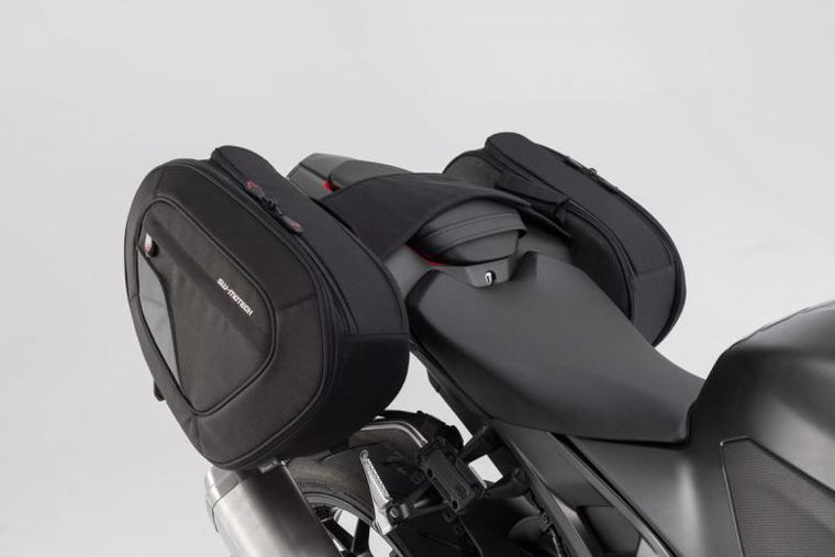 【エスダブリューモーテック】SWモーテック BLAZE サドルバッグセット ハイver CBR1000RR 17-【カタログ品番：P097-4957】【メーカー品番：BCHTA0174011401/B】