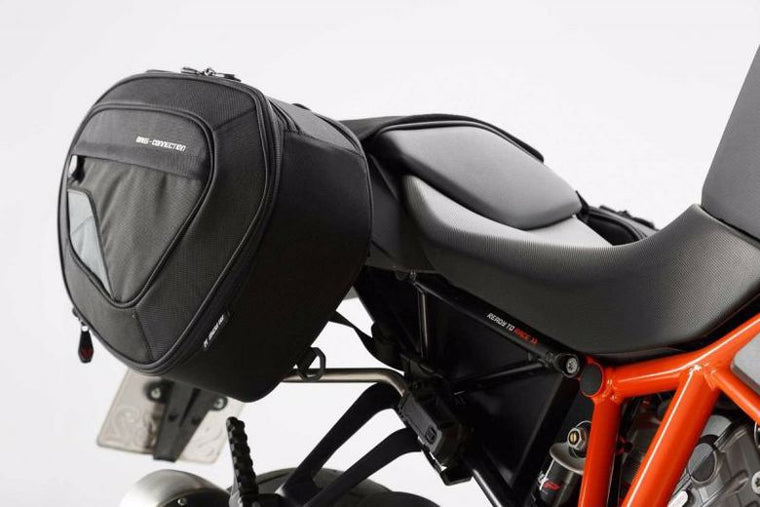 【エスダブリューモーテック】SWモーテック BLAZE サドルバッグセット ハイver KTM 1290 SUPER DUKE R 14-【カタログ品番：P097-4960】【メーカー品番：BCHTA0474010101/B】