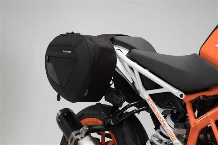 【エスダブリューモーテック】SWモーテック    BLAZE サドルバッグ ハイバージョン KTM 125／390 DUKE 17- BCHTA0474010401/B