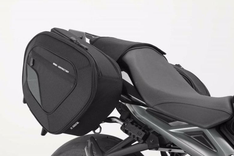 【エスダブリューモーテック】SWモーテック BLAZE サドルバッグセット ハイver TRIUMPH STREET TRIPLE 675 R 12-16【カタログ品番：P097-5015】【メーカー品番：BCHTA1174010601/B】