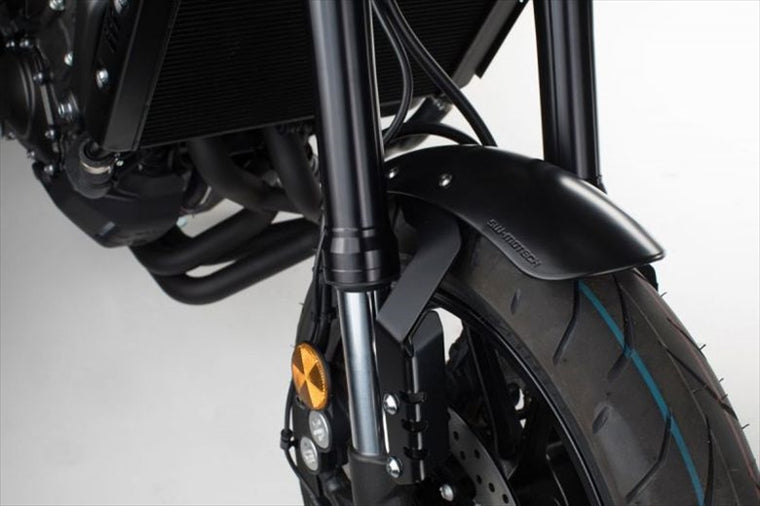 【エスダブリューモーテック】SWモーテック    フロントフェンダーKIT （アルミ） BLK   XSR900 16-／MT-09／TRACER 13- KFS0659910000/B