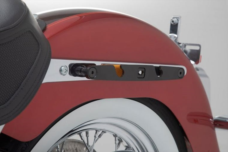 【エスダブリューモーテック】SWモーテック    SLH サイドキャリア LH2用 （左）   HARLEY SOFTAIL DELUXE 17- HTA1868210800