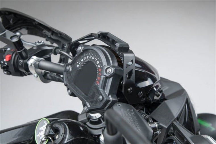 【エスダブリューモーテック】SWモーテック GPSマウント (コックピット) Z650 16-【カタログ品番：P097-5064】【メーカー品番：GPS0886610000/B】
