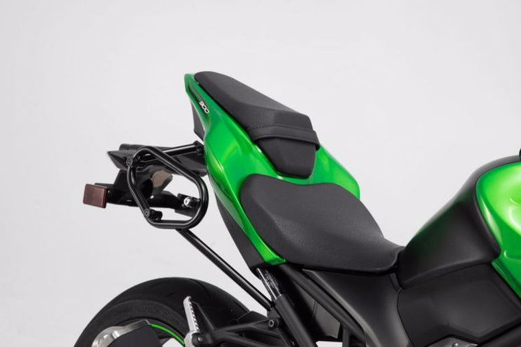 【エスダブリューモーテック】SWモーテック SLCサイドキャリア(右) Z900 16【カタログ品番：P097-5133】【メーカー品番：HTA0886811000】