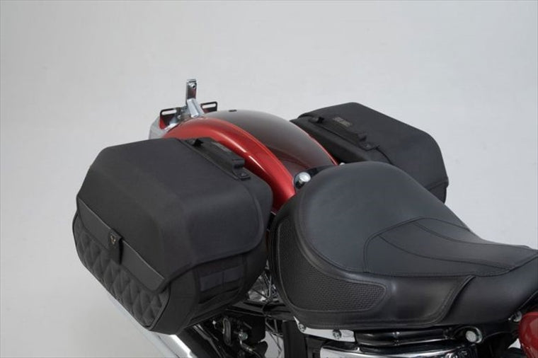 【エスダブリューモーテック】SWモーテック    LEGENDGEARサイドバッグシステムLH （左右セット）HARLEY SOFTAIL DELUXE 18-19 BCHTA1868220600