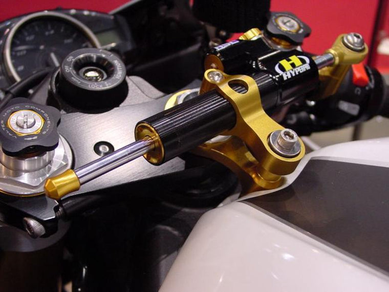 【HYPERPRO】ハイパープロ CNCステダンステーSET 75mm BLK YZF-R6 06-18【カタログ品番：P085-3161】【メーカー品番：22113030B】