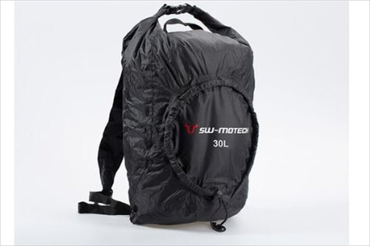【SW-MOTECH】エスダブリューモーテック BACKPACKS フレックスパック 30L BLK 22x50x22cm 200g【カタログ品番：P085-1059】【メーカー品番：BCWPB0001910000】