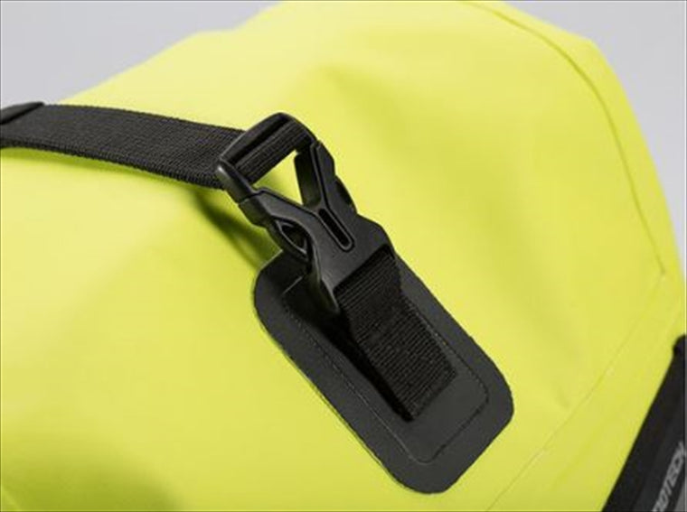 【エスダブリューモーテック】SWモーテック DRYBAG 300 YEL 30L／26x48x24cm／1200g BCWPB0001110000/Y