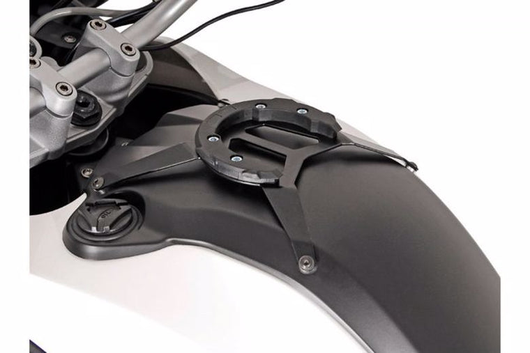【エスダブリューモーテック】SWモーテック EVOタンクリング BMW アダプタータイプ(G650GS 11-15)【カタログ品番：P088-3716】【メーカー品番：TRT0064020500/B】