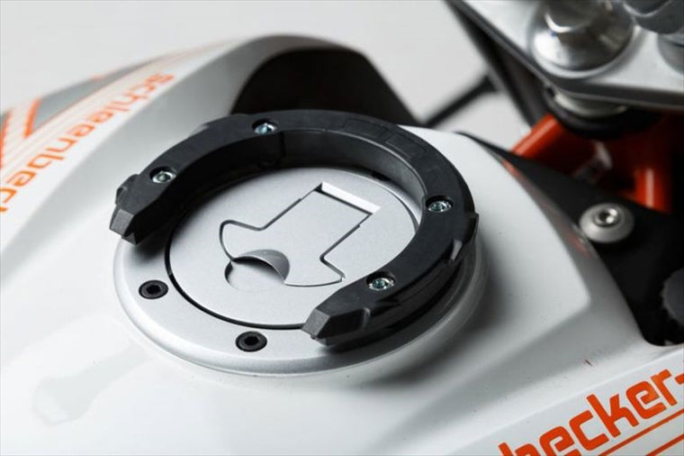 【エスダブリューモーテック】SWモーテック EVOタンクリング KTM(DUKE390 13-16)【カタログ品番：P088-3721】【メーカー品番：TRT0064021000/B】