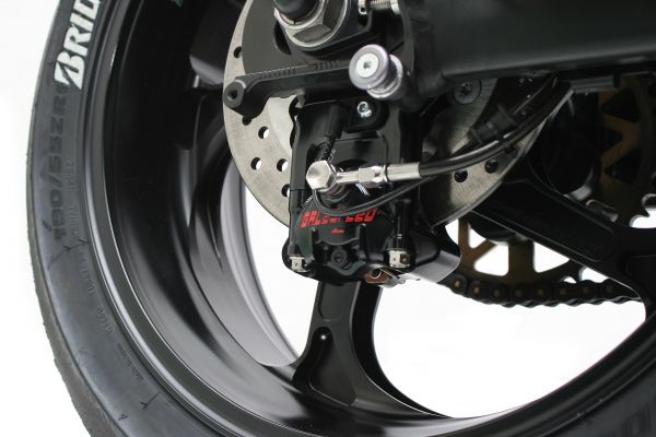 【ゲイルスピード】リア キャリパーサポート  (ブラケット)  YZF-R1 15-17 (φ30用)【純正ホイール非対応】 29331102