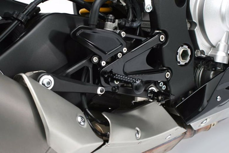 【ゲイルスピード】エラボレート フットコントロールKIT BLK  YZF-R1 15-20 FCK3001B