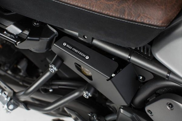 【エスダブリューモーテック】SWモーテック ブレーキリザーバーガードSET XSR700 17-18【カタログ品番：P088-3675】【メーカー品番：SCT0664210000/B】