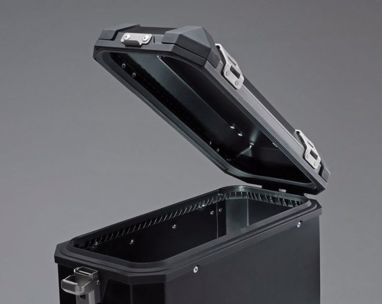 【エスダブリューモーテック】SWモーテック    TRAX ION Mサイドケース 37L 左  BLK 49x23x37cm／4.7kg ALK0016511001L/B