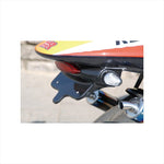 バイクパーツ 外装<br>マジカルレーシング フロントフェンダー SPL 平織カーボン <br>001-NSR290-40SC 4548916225002<br>NSR250R 90-93<br>