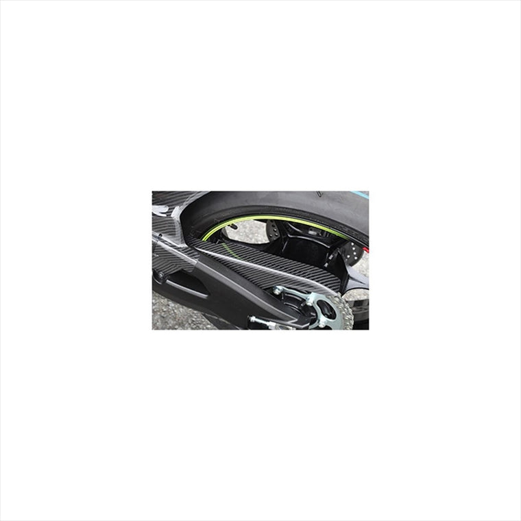 バイクパーツ 外装<br>マジカルレーシング チェーンガード 綾織りカーボン <br>001-GSR117-630A 4549950567479<br>GSXR1000 17<br>