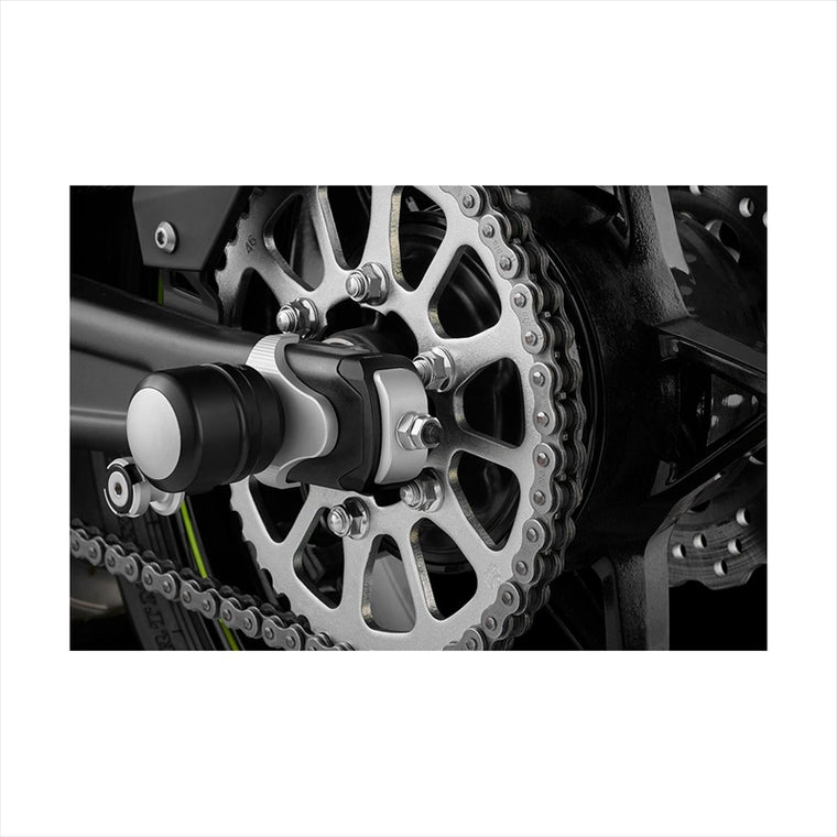 BIKERS(バイカーズ) | チェーンアジャスターキャップ 2個 シルバー | K0392-SLV | Ninja650/Z650 17-25