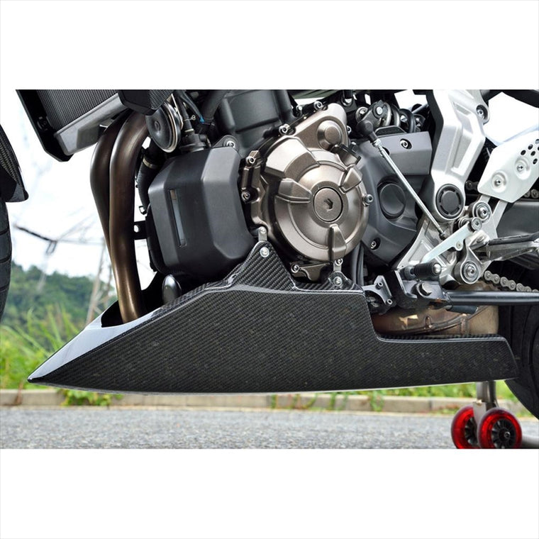 バイクパーツ 外装<br>マジカルレーシング アンダーカウル 綾織カーボン <br>001-MT0714-170A 4550255767136<br>MT-07 14-17<br>