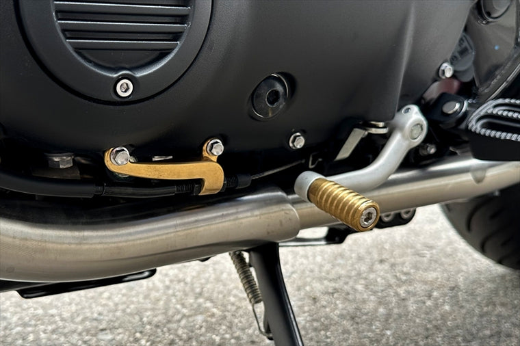 MOTONE CUSTOMS(モートーン)｜クラッチケーブルガイド STILO ブラス｜MMU079