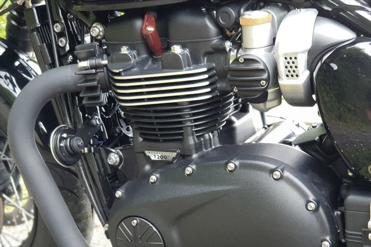 MOTONE CUSTOMS(モートーン)｜エキゾーストクランプ フィン ブラック｜MMU504