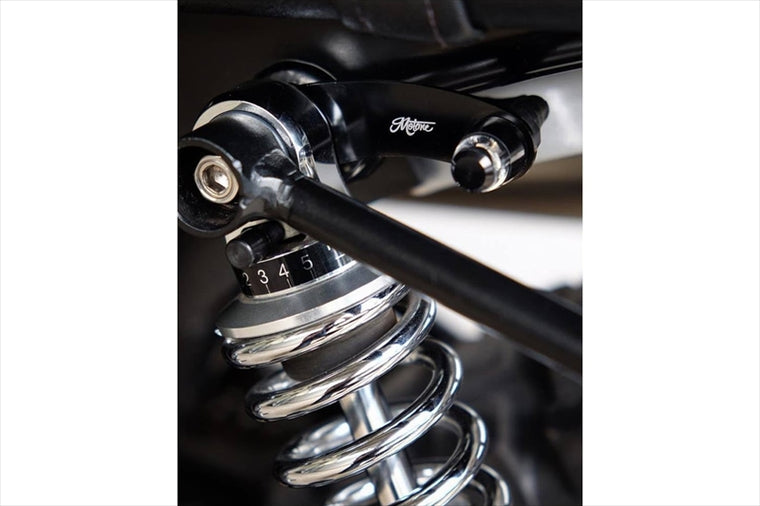 MOTONE CUSTOMS(モートーン)｜リアウインカーステー リアショックマウント M8/M10/純正用｜MMU585