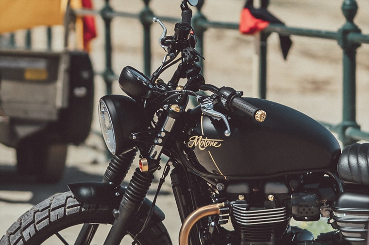 MOTONE CUSTOMS(モートーン)｜フロントフォークキャップ GUVNORS ブラス｜MMU514