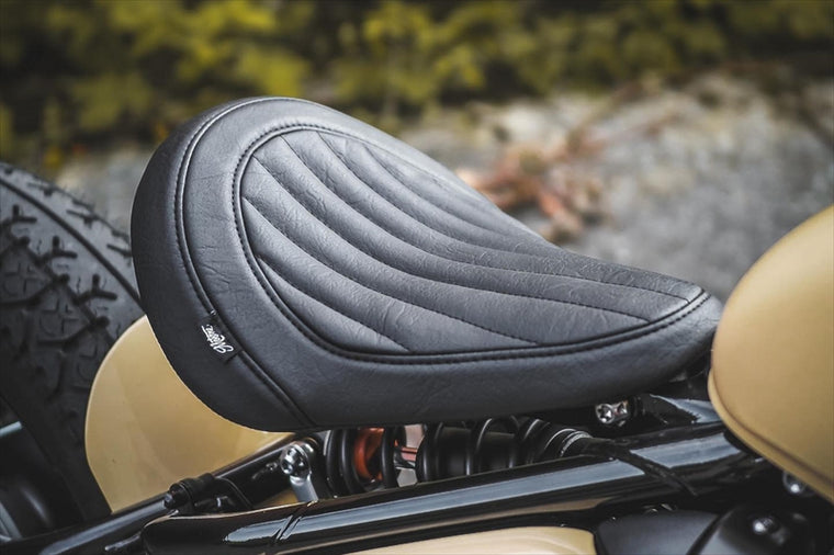 MOTONE CUSTOMS(モートーン)シート KING COBRA リブ ブラックMSM029