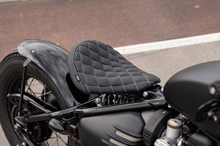 MOTONE CUSTOMS(モートーン)シート KING COBRA フルダイヤモンドステッチ ブラックMSM031