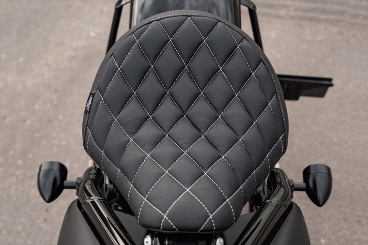 MOTONE CUSTOMS(モートーン)シート KING COBRA フルダイヤモンドステッチ ブラックMSM031