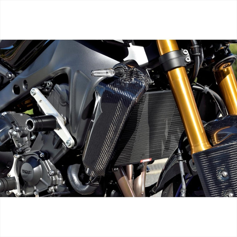 バイクパーツ 外装<br>マジカルレーシング ラジエターシュラウド/綾織カーボン<br>001-MT0922-250A 4550255839420<br>MT-09/SP 21-<br>