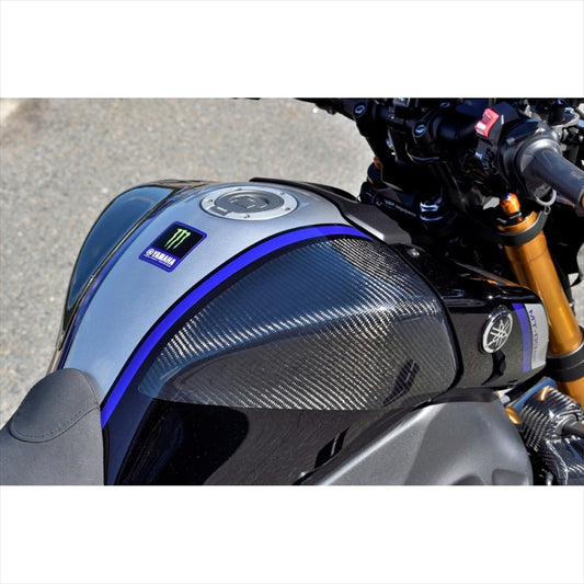 バイクパーツ 外装<br>マジカルレーシング タンクサイドパッドー/綾織カーボン<br>001-MT0922-240A 4550255839451<br>MT-09/SP 21-<br>
