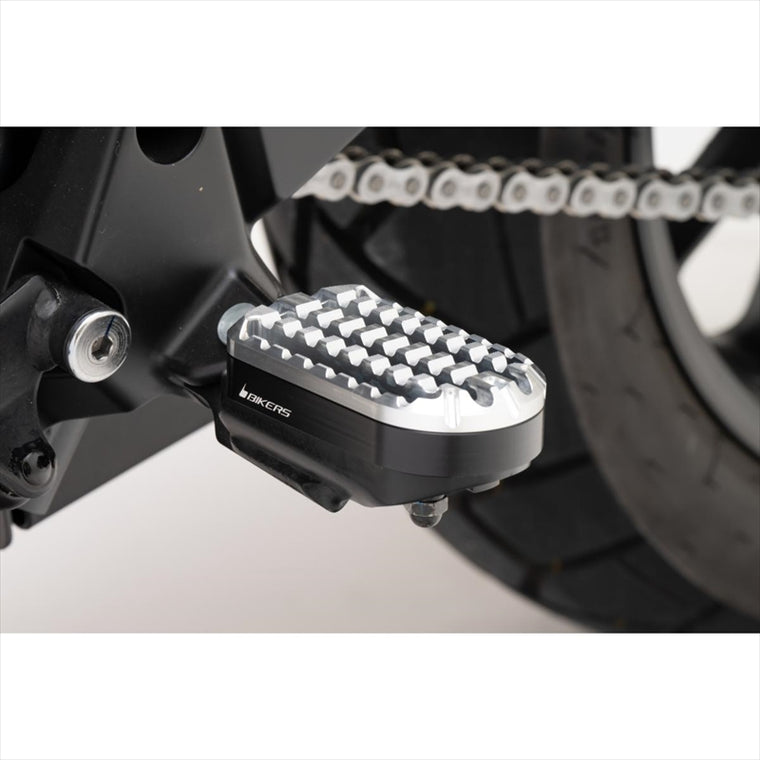 BIKERS(バイカーズ) | フットレスト ブラック/シルバー | H0882-BLK-SLV | CT125 20-24 Rebel250 17-25 CL250 23-24