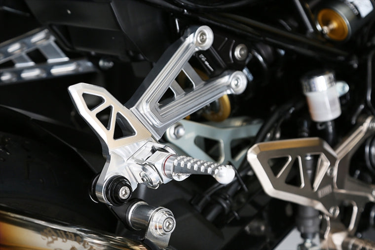 アエラ｜AELLA アルミ削だしタンデムステップブラケット ポリッシュ Z900RS｜AE-11008 PO