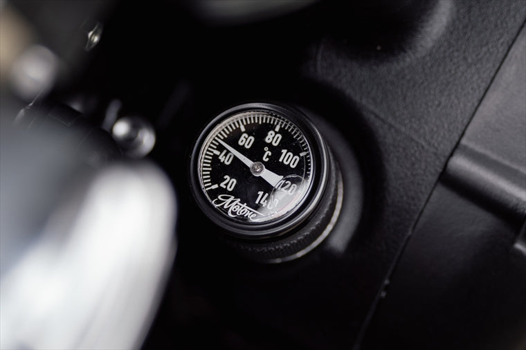 MOTONE CUSTOMS(モートーン)｜油温計 オイルフィラーキャップ °C｜LC-MMU621-C