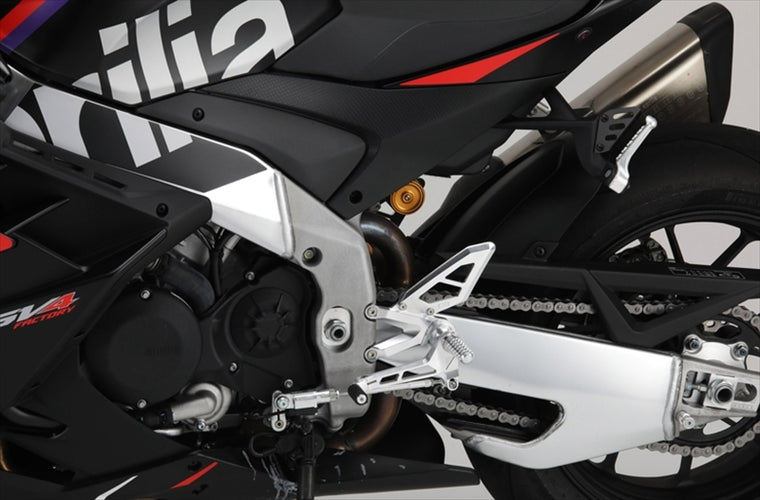 アエラ｜AELLA ライディングステップキット(ポリッシュ) Aprilia RSV4 Factory｜AE-10105-PO