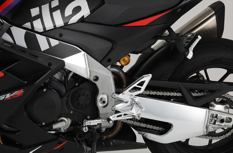 アエラ｜AELLA ライディングステップキット(ホワイト) Aprilia RSV4 Factory｜AE-10105-WT