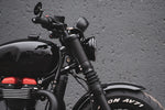 MOTONE CUSTOMS(モートーン)｜フォークシュラウド ウインカーステーセット SPATZ M8用｜MMU616+MMU596