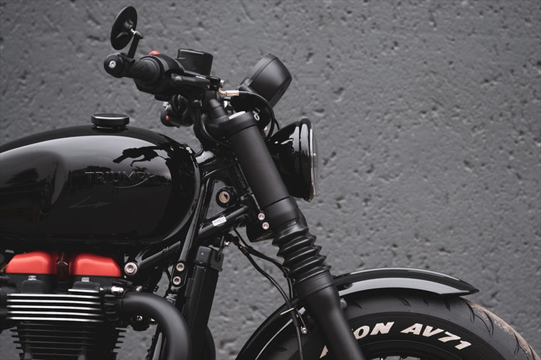 MOTONE CUSTOMS(モートーン)｜フォークシュラウド ウインカーステーセット SPATZ M8用｜MMU616+MMU596